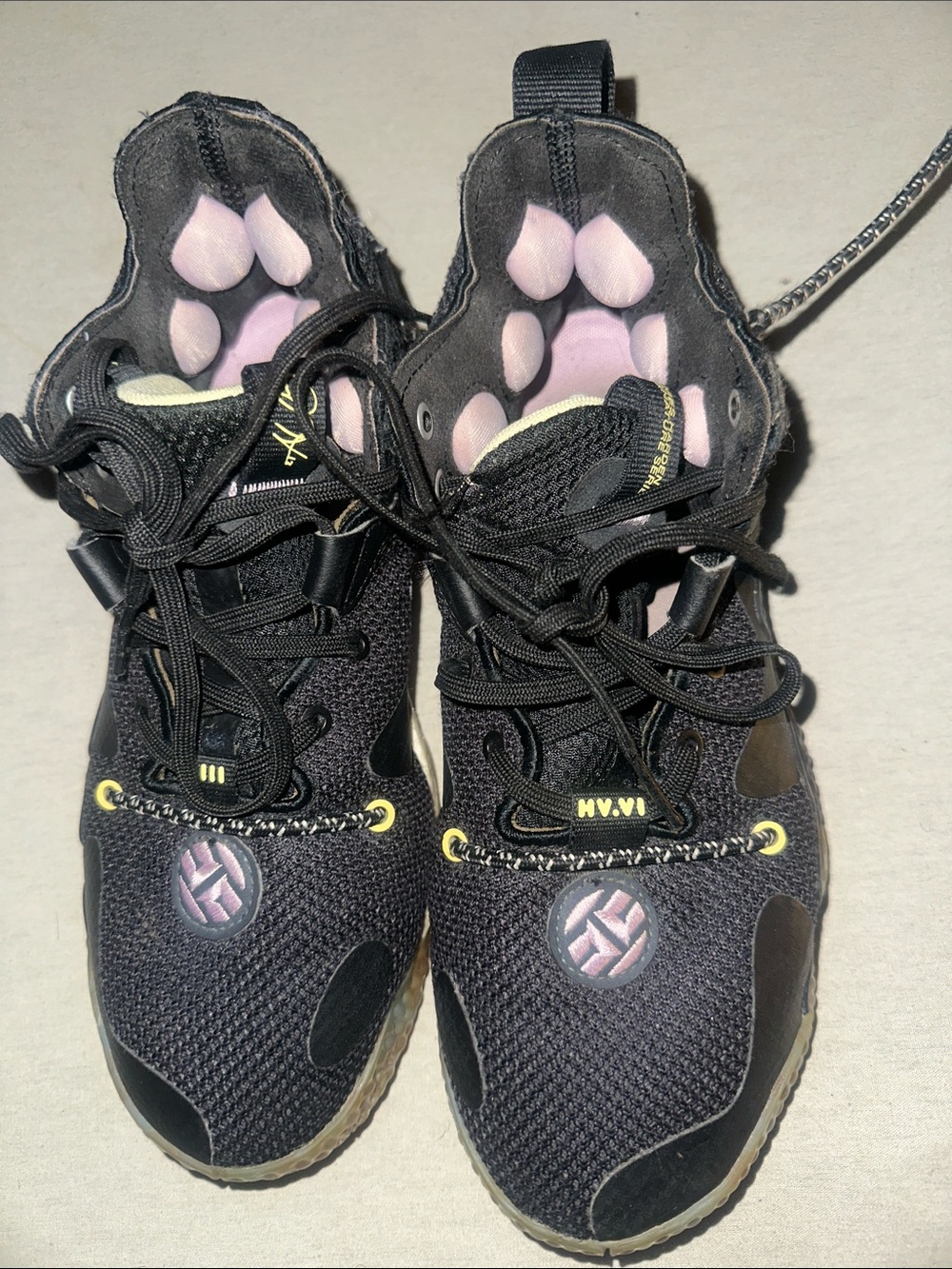 Mens Size 7 Adidas Black Sneakers with Pink Inner Accents